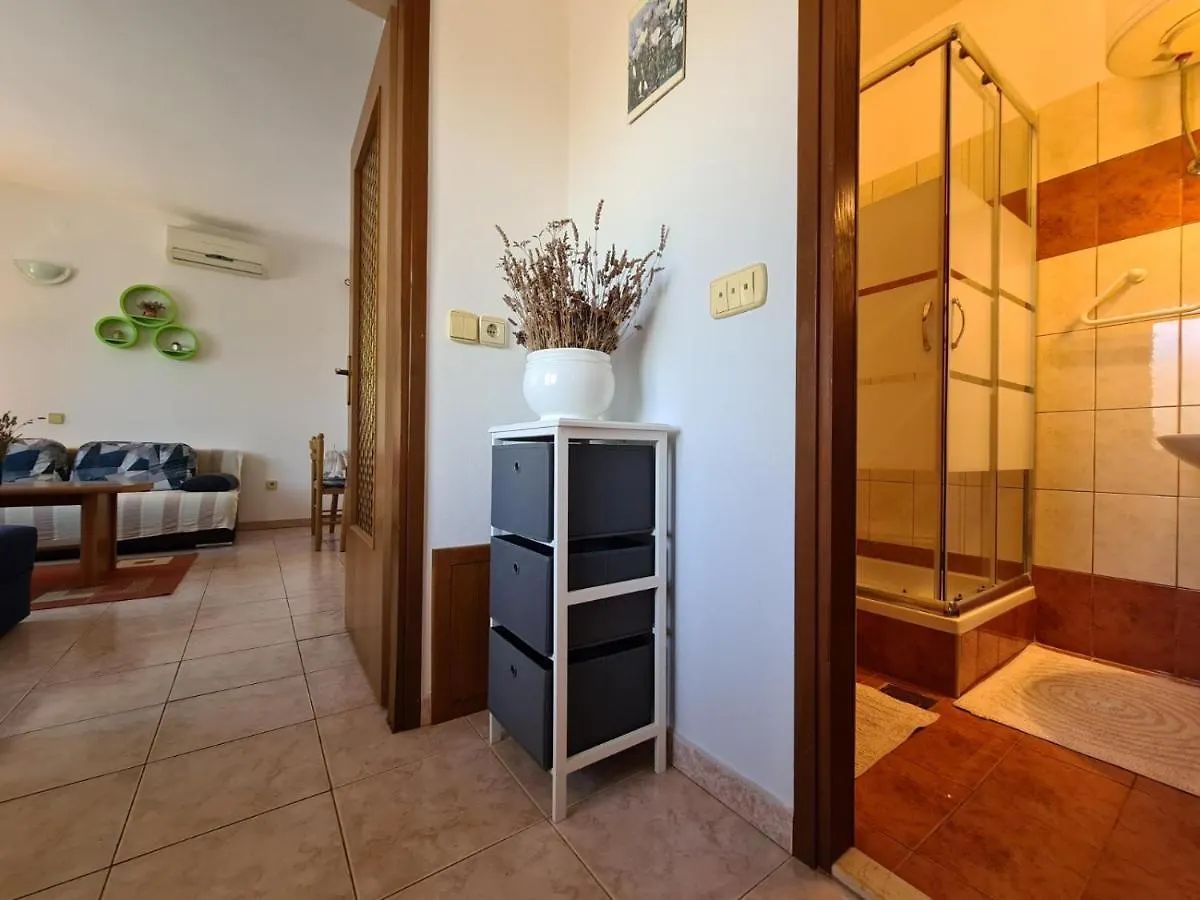 House Pavicini 333 Apartment 0*,  Croatia