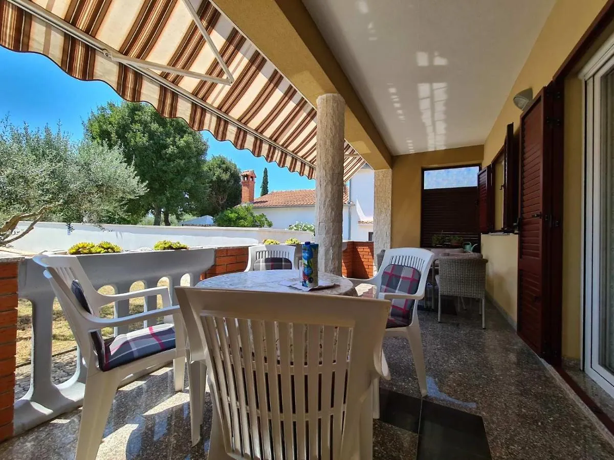 Apartamento House Pavicini 333 0*,  Croacia